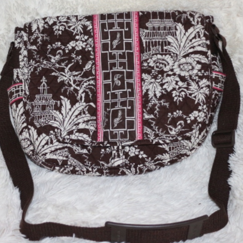 VERA BRADLEY MESSENGER BAG LARGE